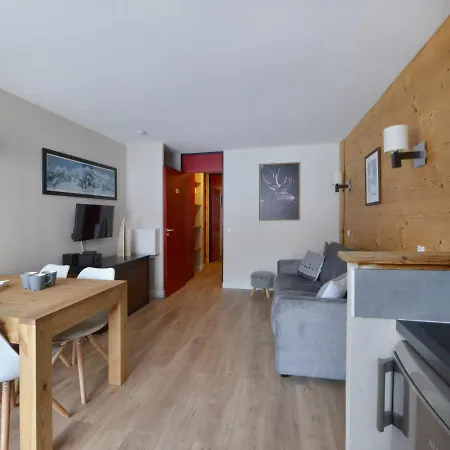 Apartment Confortable Avec Acces Direct Aux Pistes Et Animaux Admis - Fr-1-181-2111 *